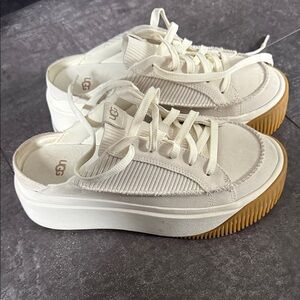 UGG Women's Off-White Ez Duzzit Mule